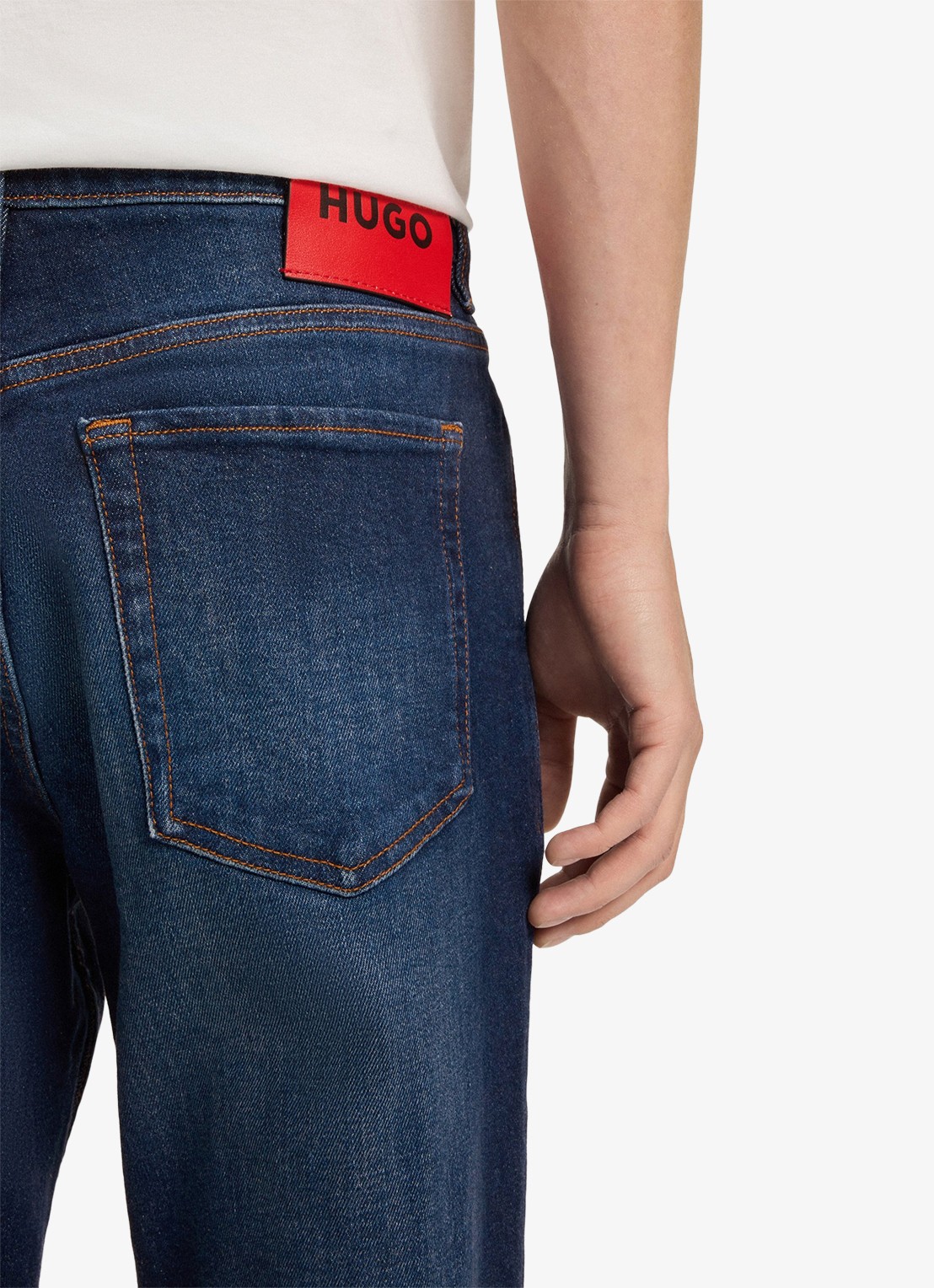 HUGO 634 slim fit jeans met donkere wassing - detail 6 indigo