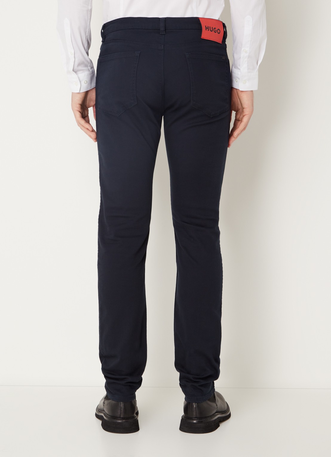 HUGO 708 Slim fit jeans met stretch  - achterkant 3 donkerblauw