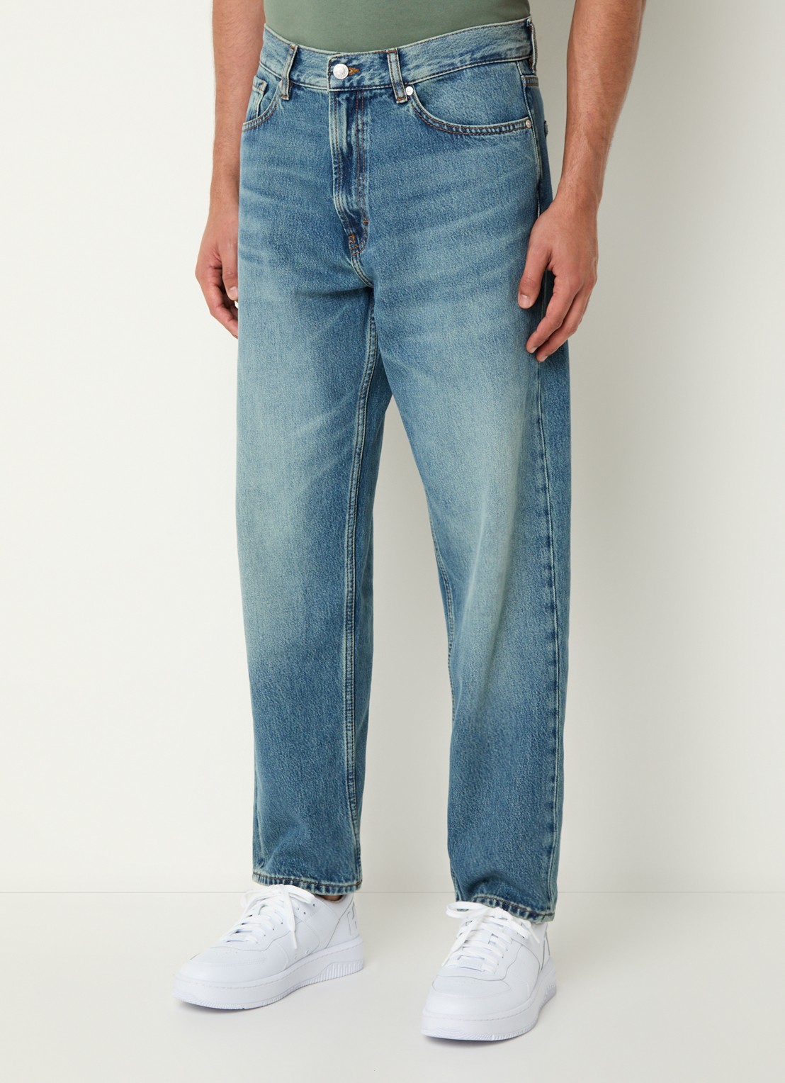 HUGO 838 straight leg jeans met medium wassing - detail 3 indigo