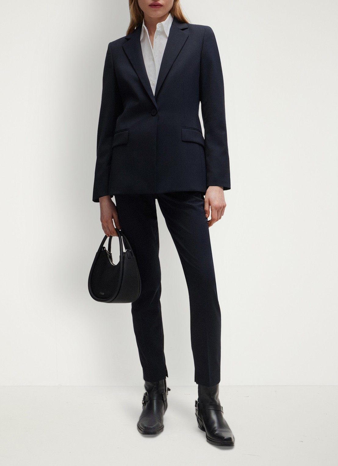 HUGO Atana blazer in wolblend met klepzakken - voorkant 2 donkerblauw