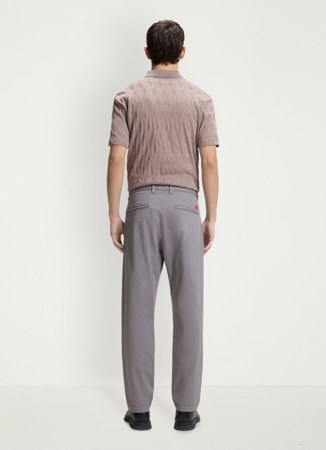 HUGO David slim fit chino met steekzakken - achterkant dark grey-025 / grijs