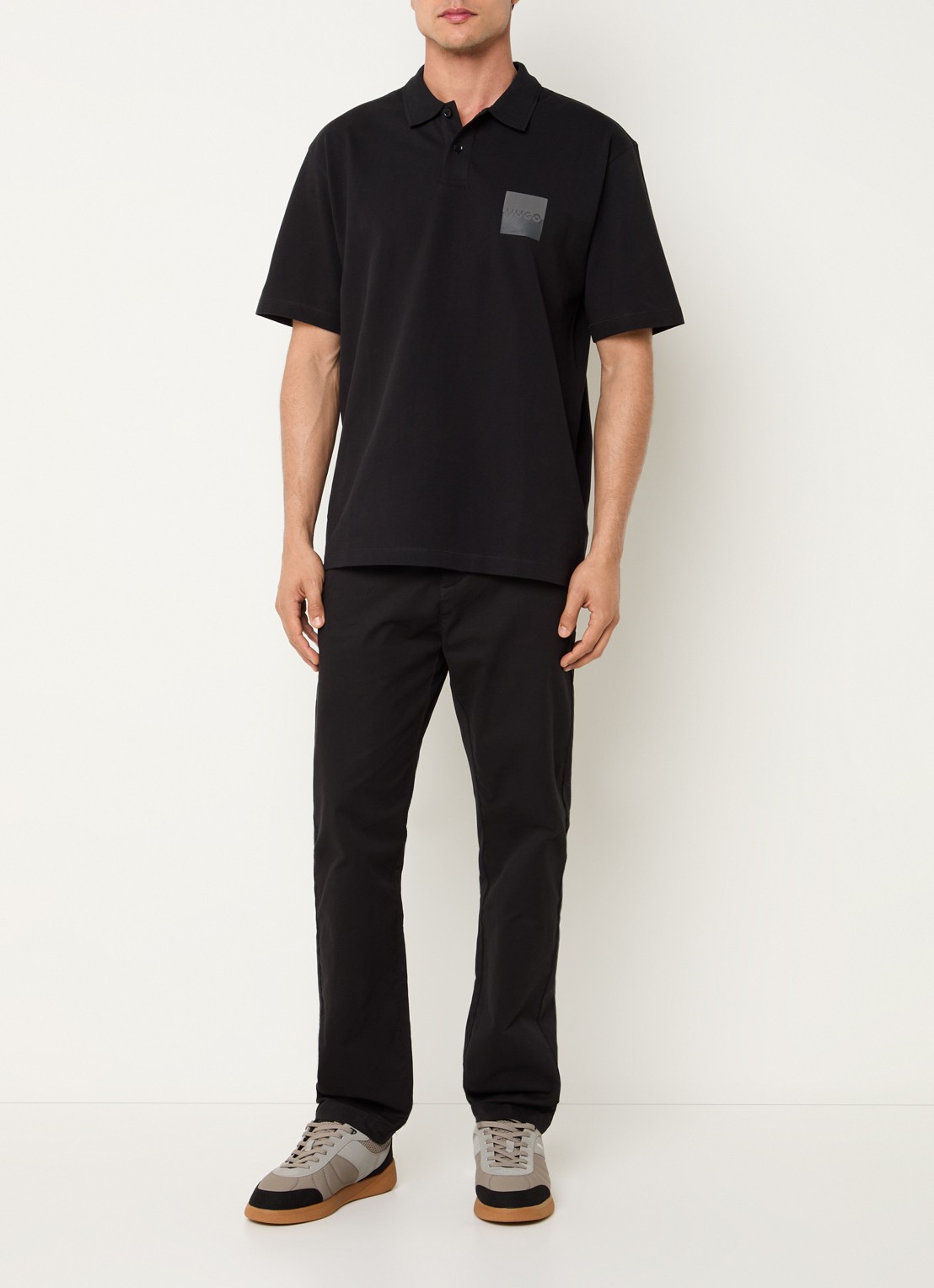 HUGO Dusplity regular fit polo van piqué katoen met logo - voorkant 3 zwart