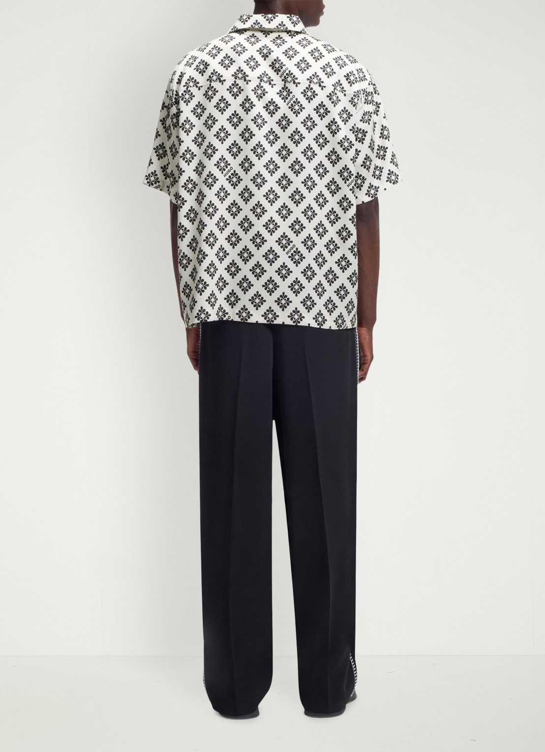 HUGO Espino oversized fit overhemd met grafische print - achterkant 3 natural-102 / wit