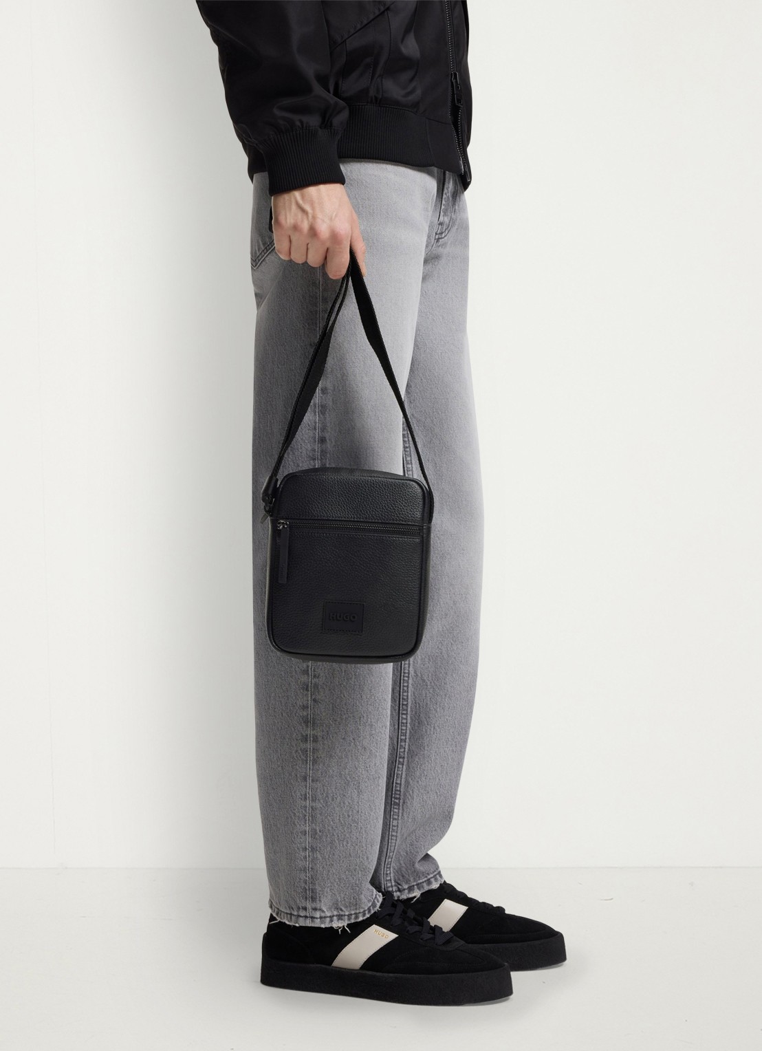 HUGO Ethon crossbodytas met logo en verstelbare schouderriem - voorkant 2 black-002 / zwart