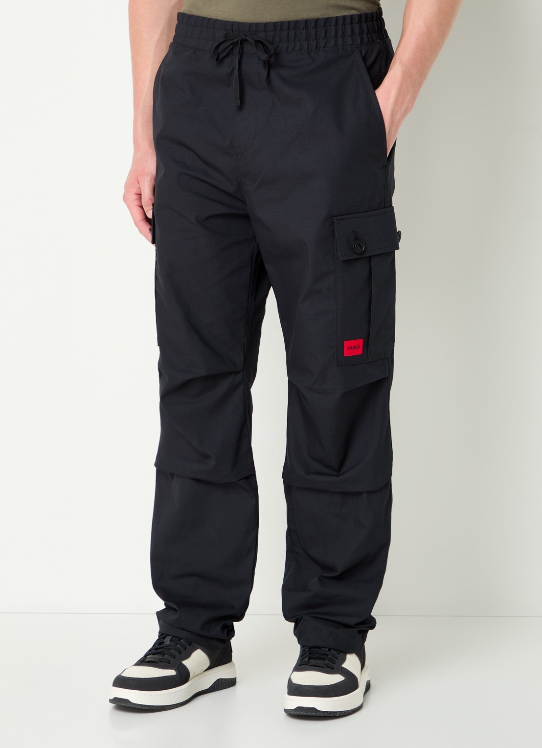 HUGO Garlo233 tapered fit cargobroek met logo - detail 3 zwart