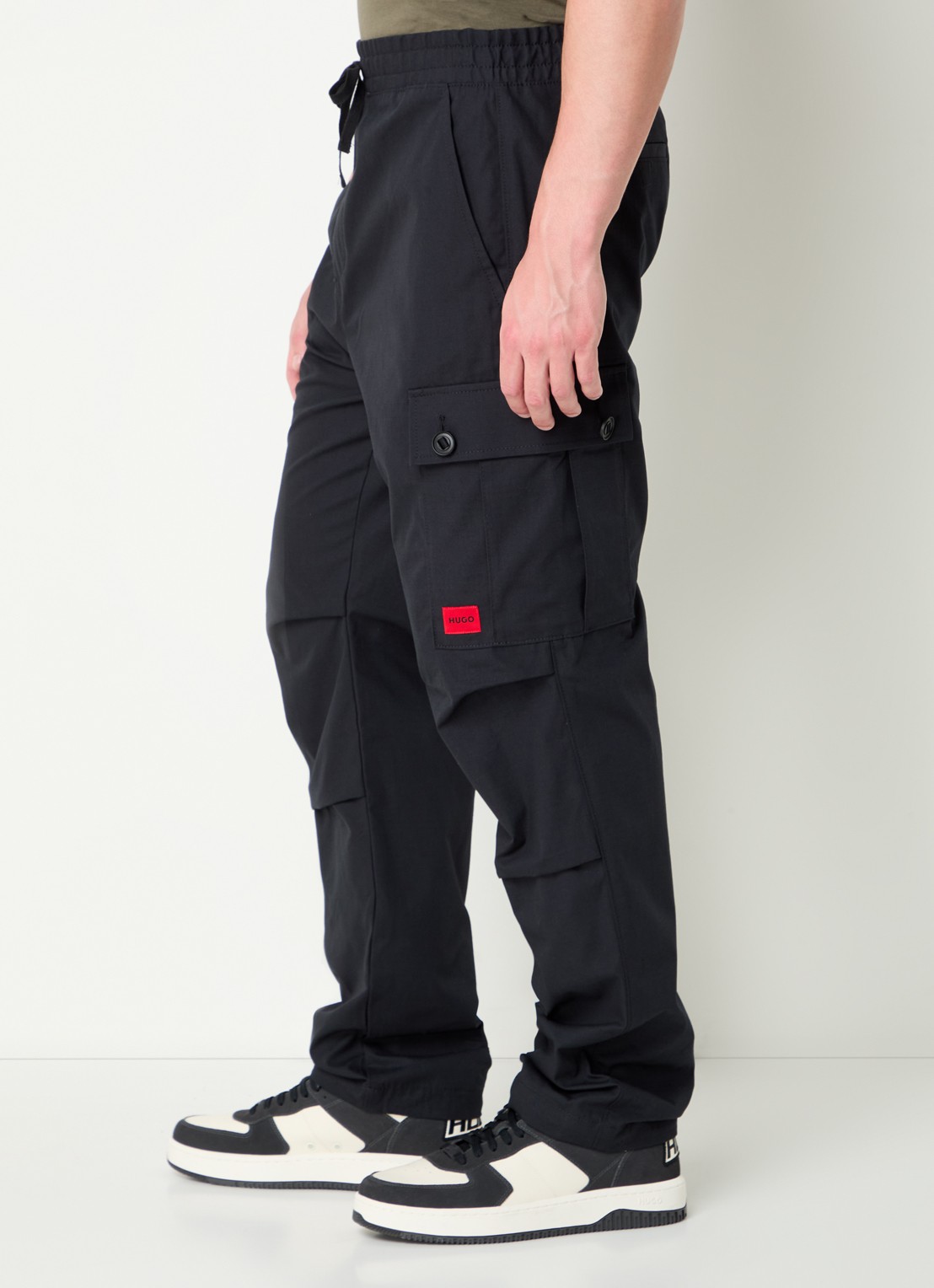 HUGO Garlo233 tapered fit cargobroek met logo - detail 4 zwart