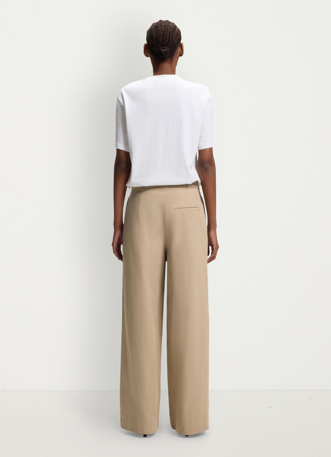 HUGO Henesa high waist straight fit pantalon met steekzakken - achterkant 6 light/pastel brown-232 / bruin