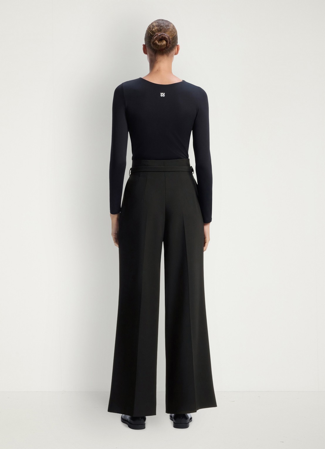 HUGO High waist straight fit pantalon met ceintuur en steekzakken  - achterkant 4 zwart