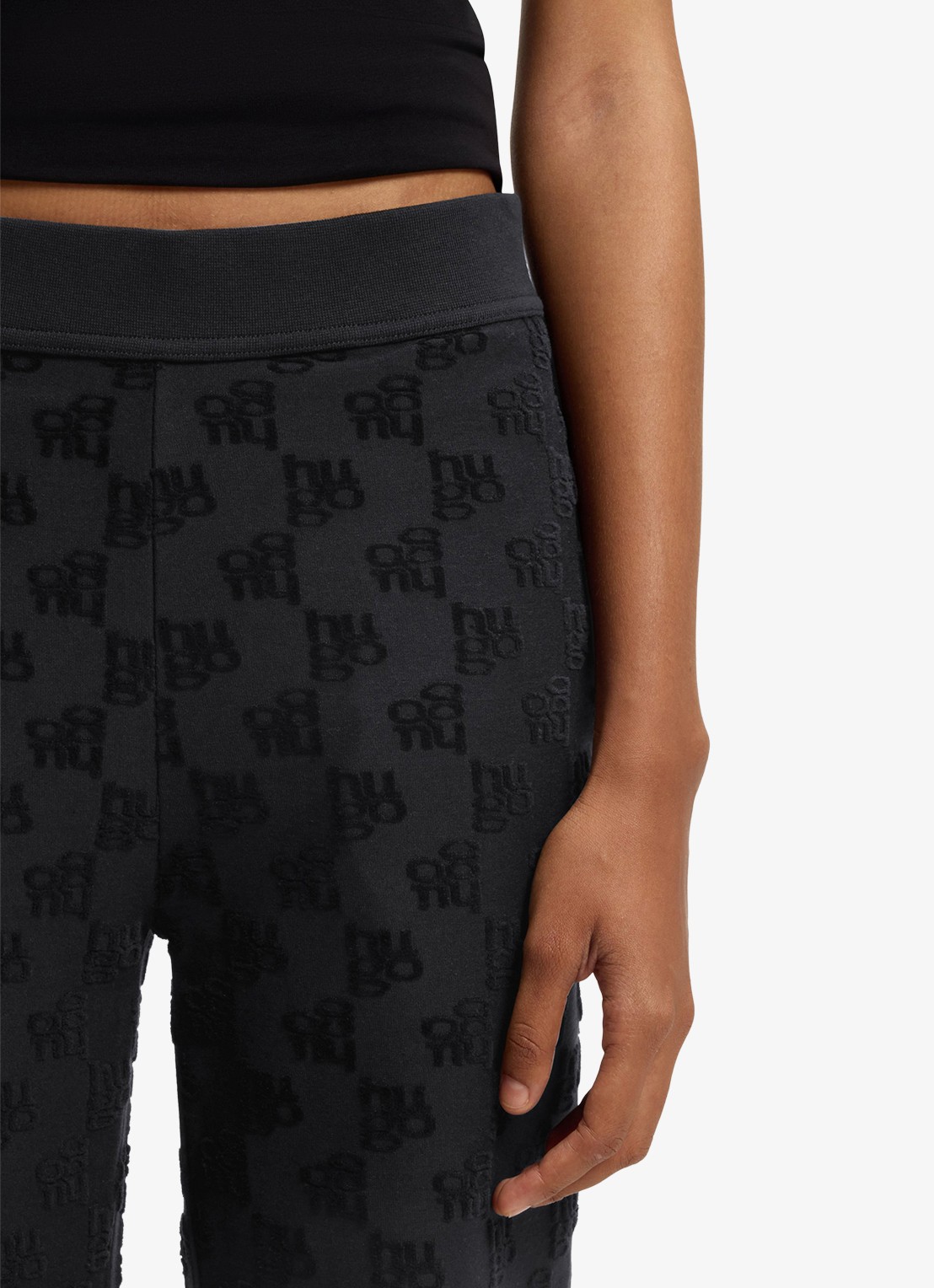 HUGO High waist tapered fit joggingbroek met logoborduring - detail 3 black-001 / zwart
