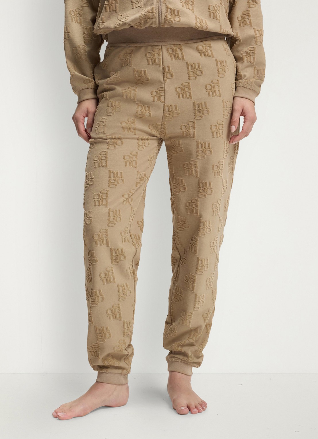 HUGO High waist tapered fit joggingbroek met logoborduring - detail 2 light /pastel brown-232 / bruin