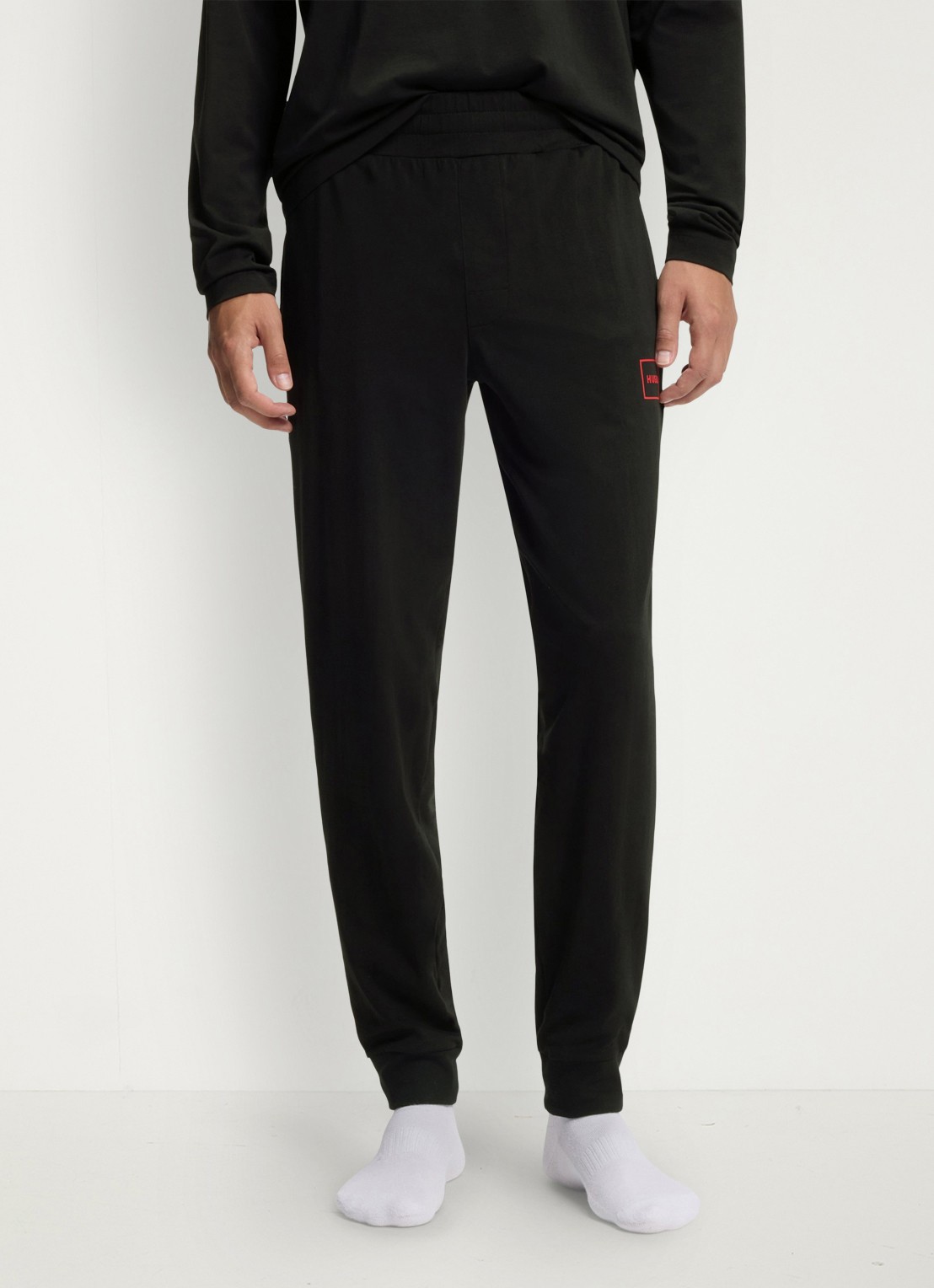 HUGO Laze tapered fit loungebroek met logo - detail 3 zwart