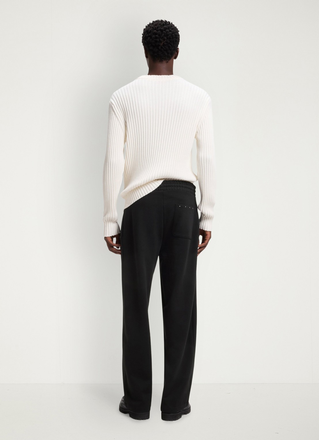 HUGO Loose fit broek met opgestikte zakken en studs - achterkant 3 zwart