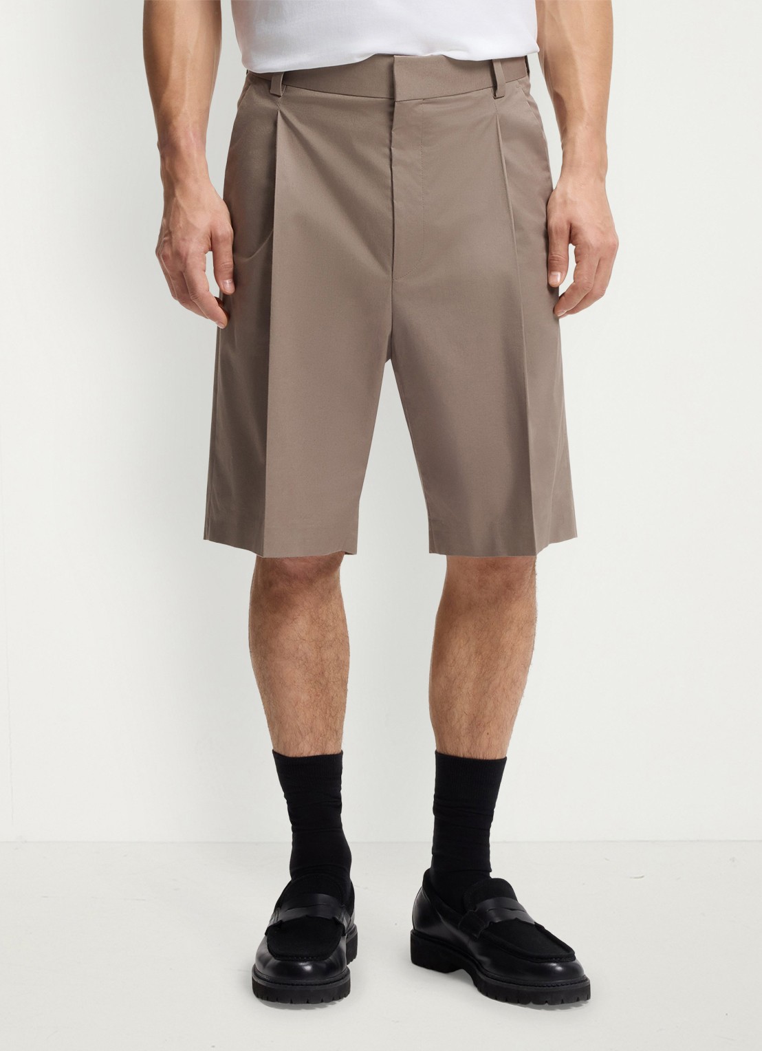 HUGO Loose fit korte broek met plooien - detail 4 lichtbruin