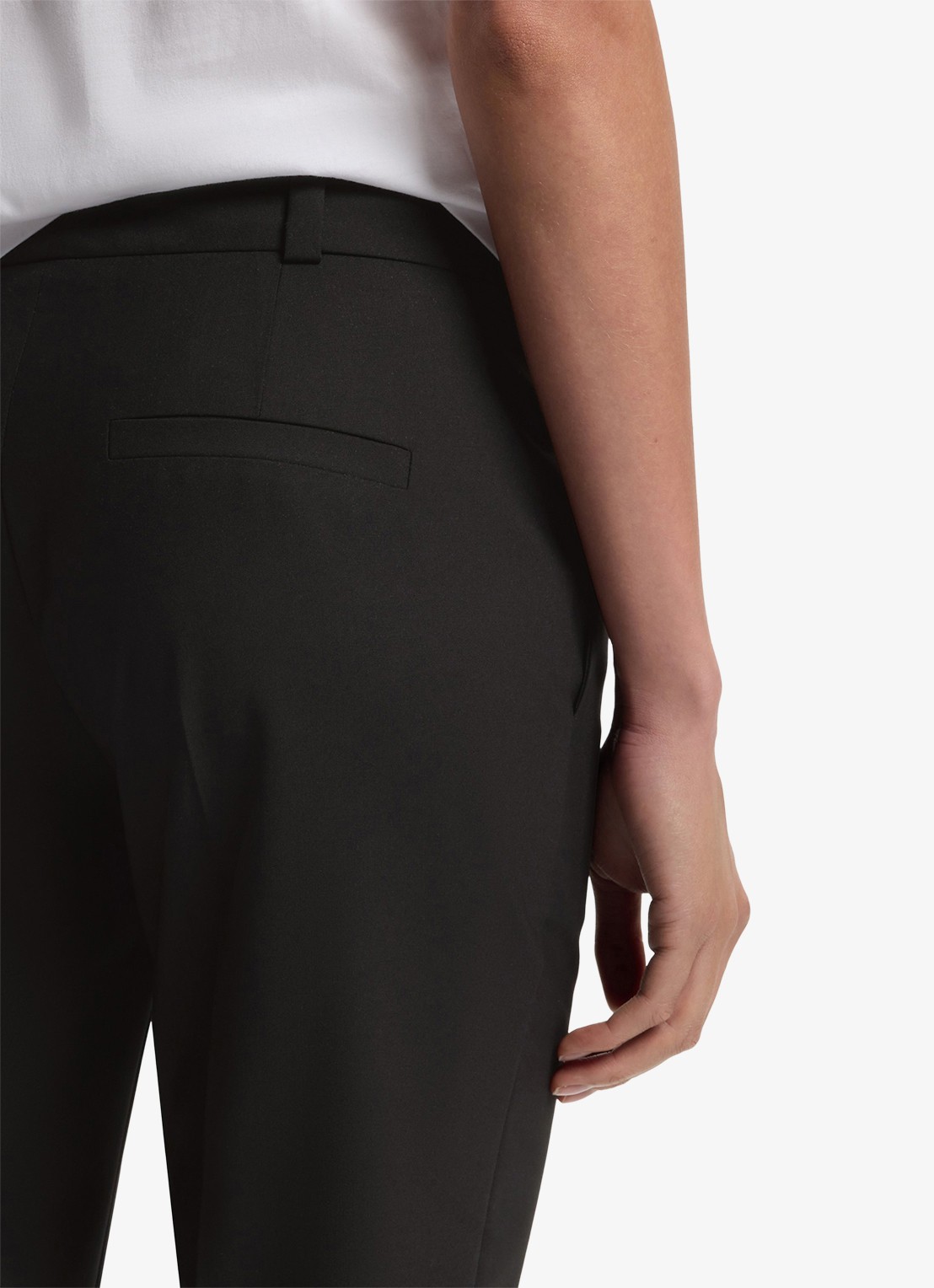 HUGO Mid waist tapered fit pantalon met steekzakken - detail 2 zwart