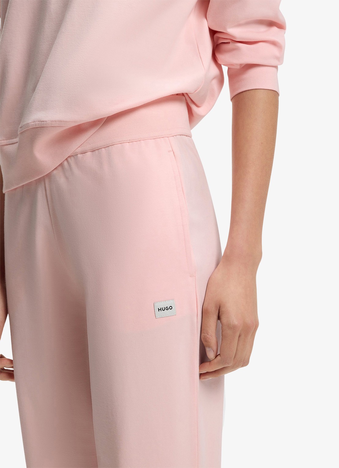 HUGO Mid waist wide fit lounge joggingbroek met logo - detail 3 lichtroze