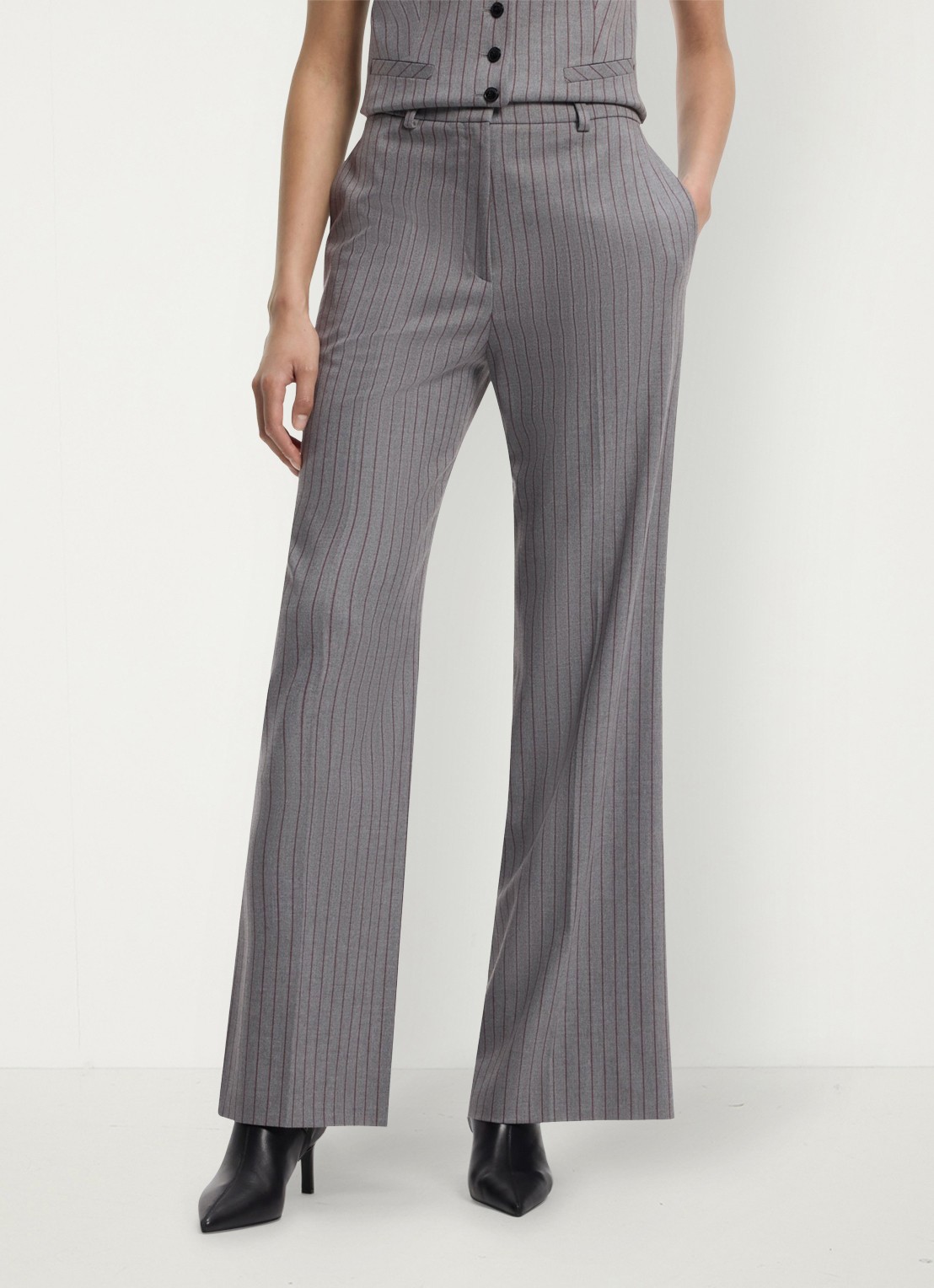 HUGO Mid waist wide fit pantalon met krijtstreep - detail 2 lichtgrijs