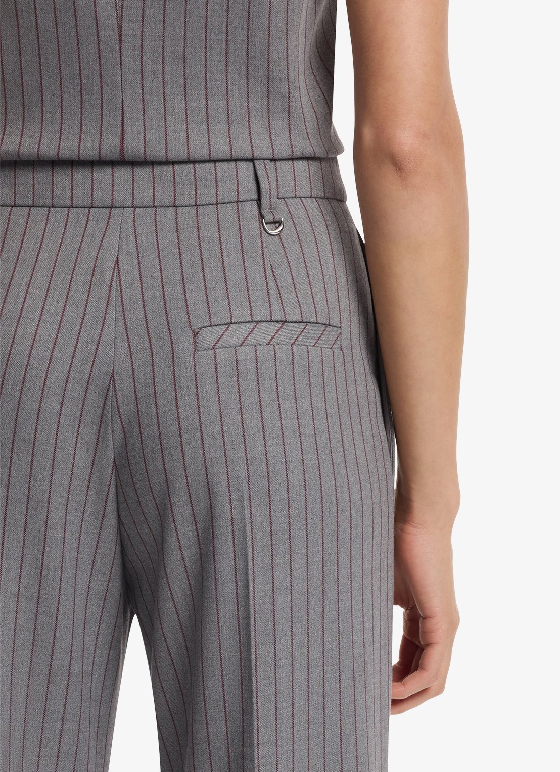 HUGO Mid waist wide fit pantalon met krijtstreep - detail 3 lichtgrijs