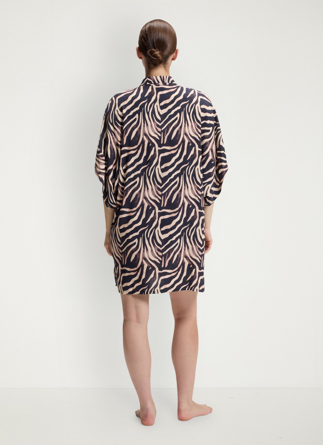 HUGO Mini blousejurk met grafische print - achterkant 4 zwart