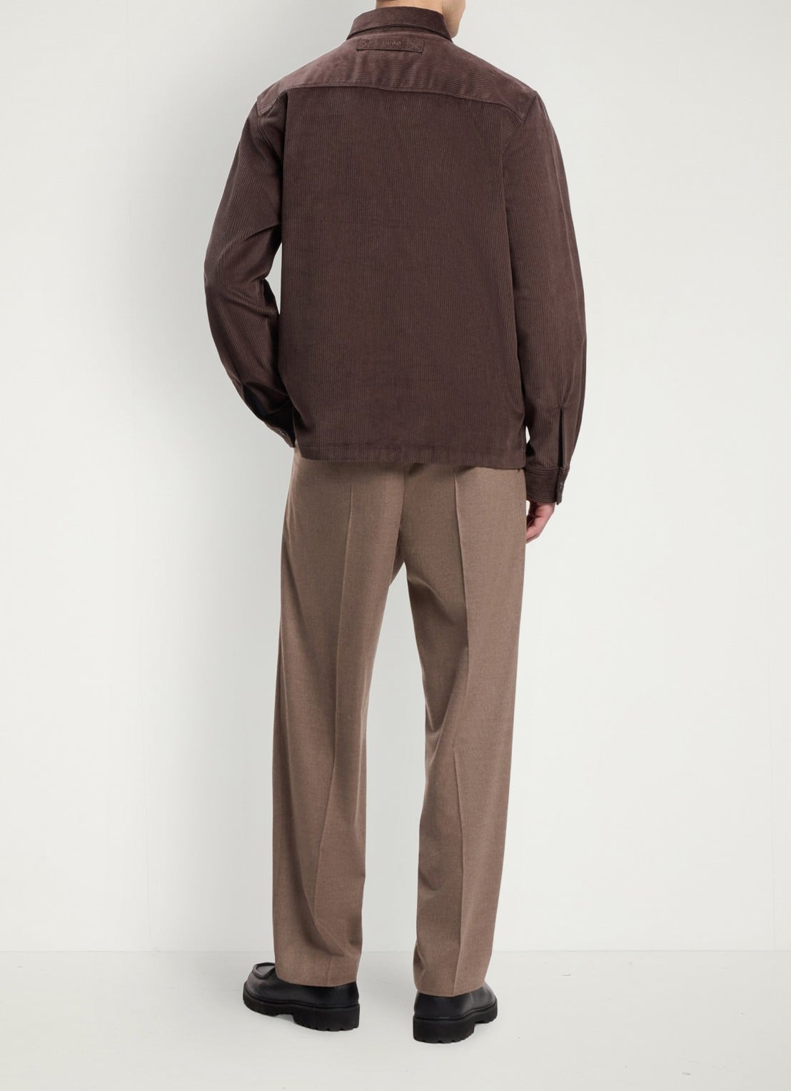 HUGO Overshirt van corduroy met borstzak - achterkant bruin