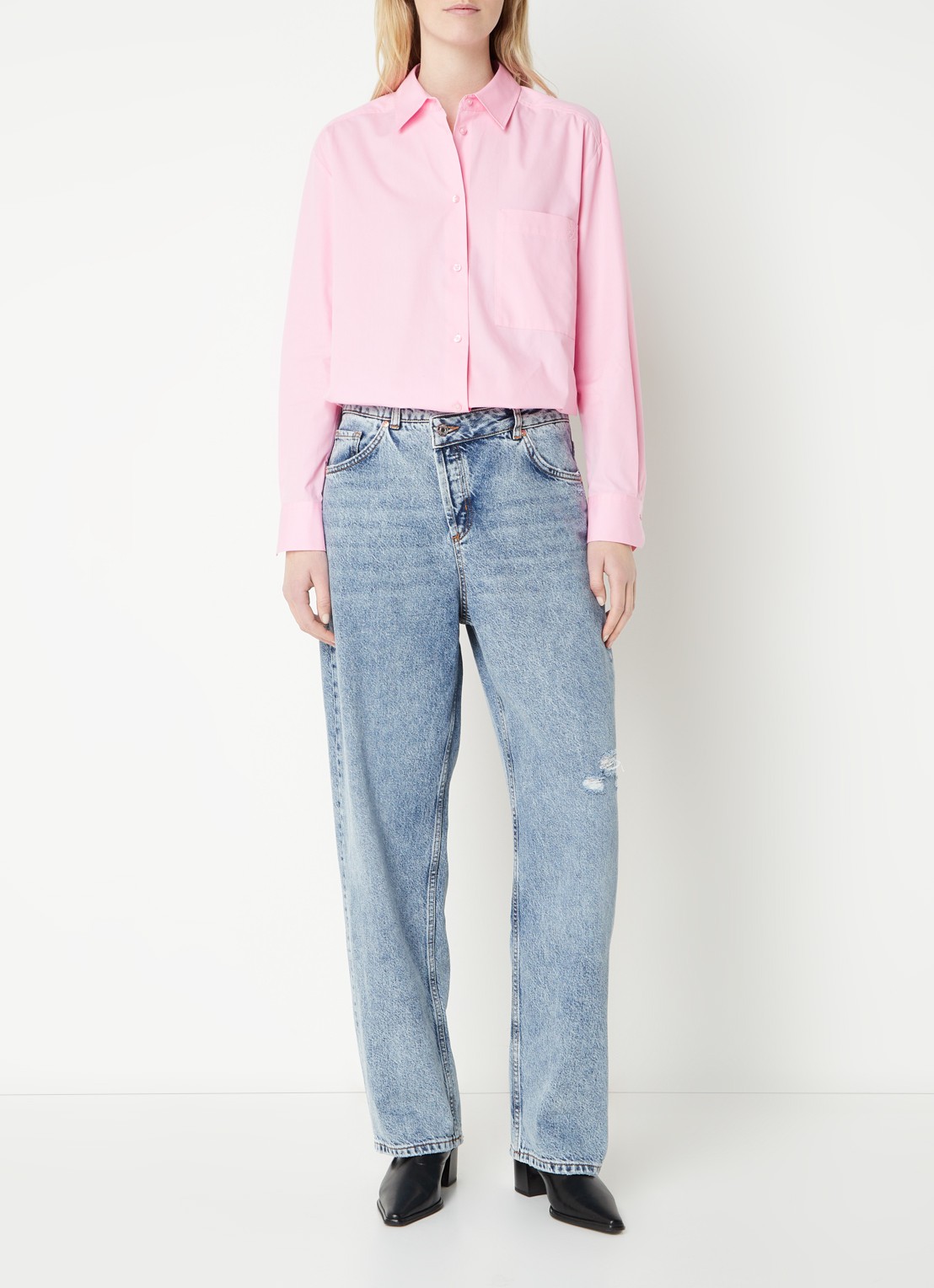 HUGO Oversized blouse met borstzak en logoborduring - voorkant 4 roze