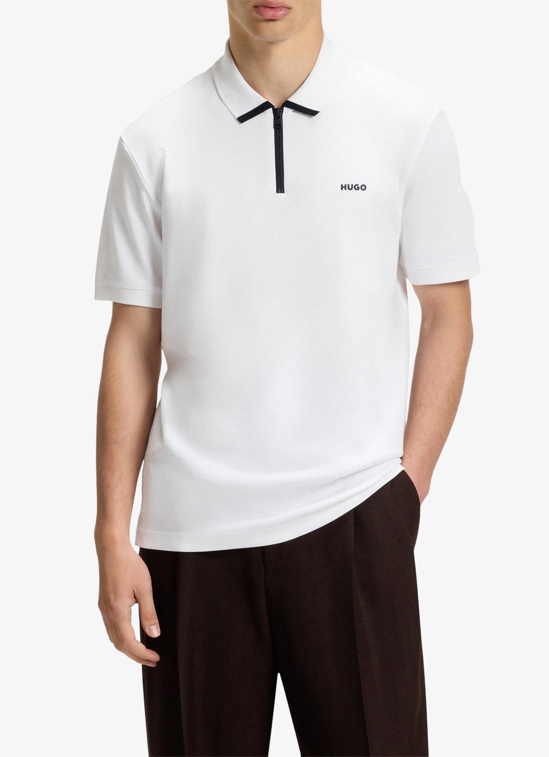HUGO Polo van katoenpiqué met contrastlogo - detail white-100 / wit
