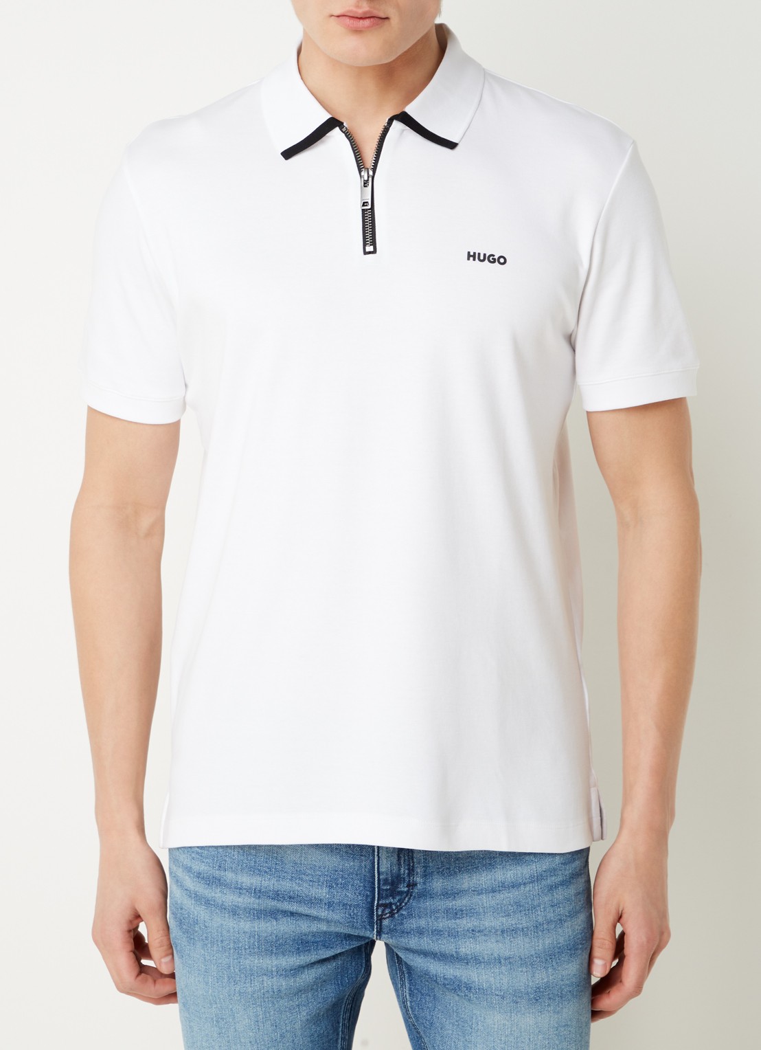 HUGO Polo van katoenpiqué met contrastlogo - detail 3 white-100 / wit