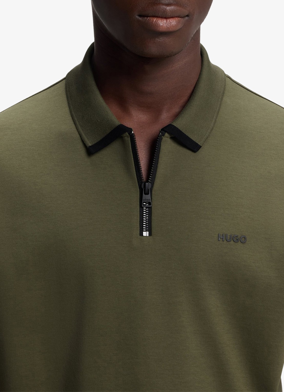 HUGO Polo van katoenpiqué met contrastlogo - detail 4 open green-388 / groen