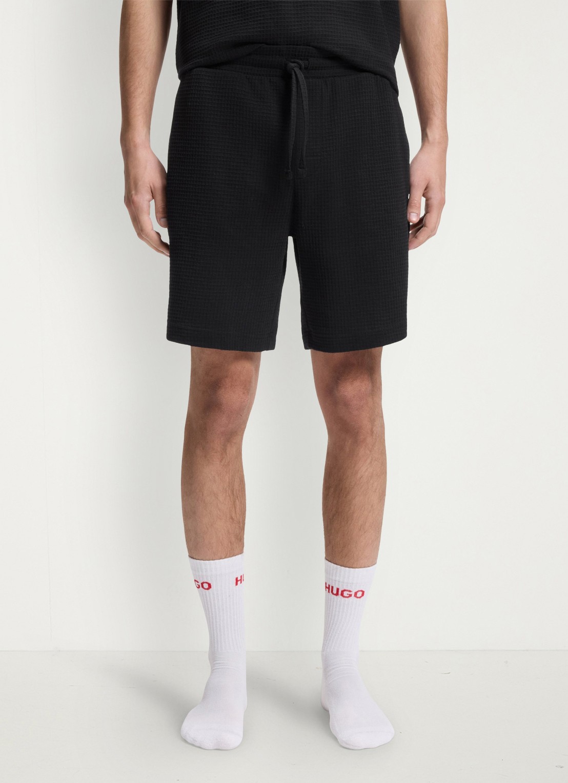 HUGO Pyjamashort met wafelstructuur en logostiksel - detail 6 black-001 / zwart