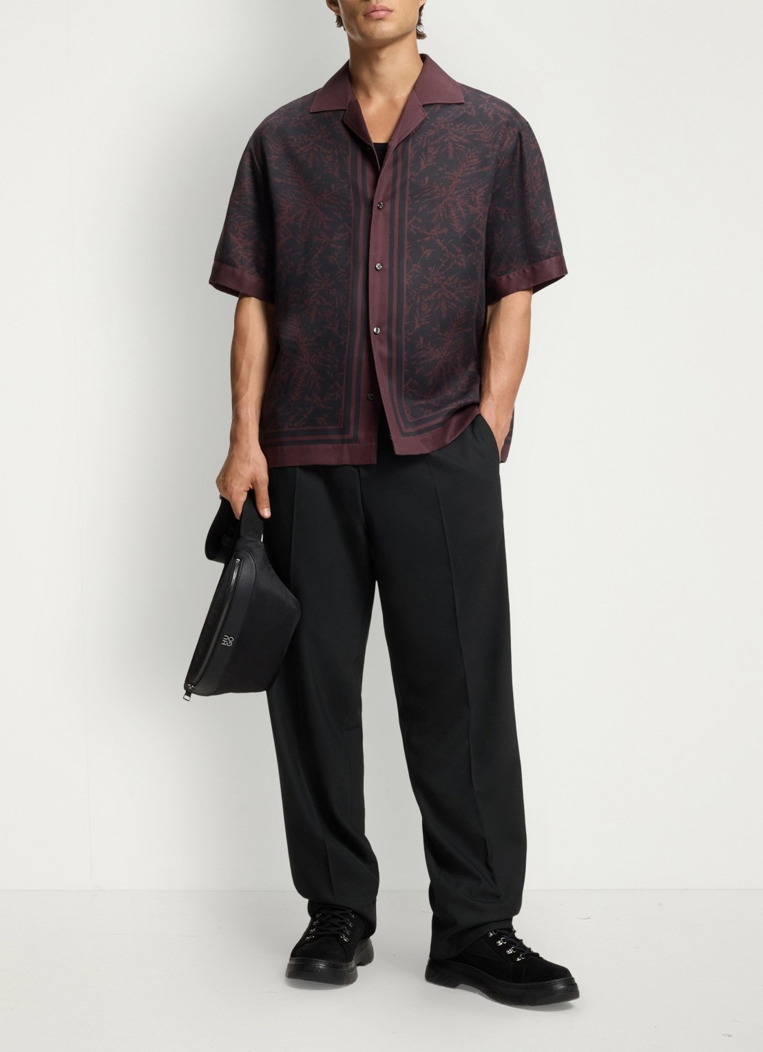 HUGO Regular fit pantalon met steekzakken - voorkant 5 zwart
