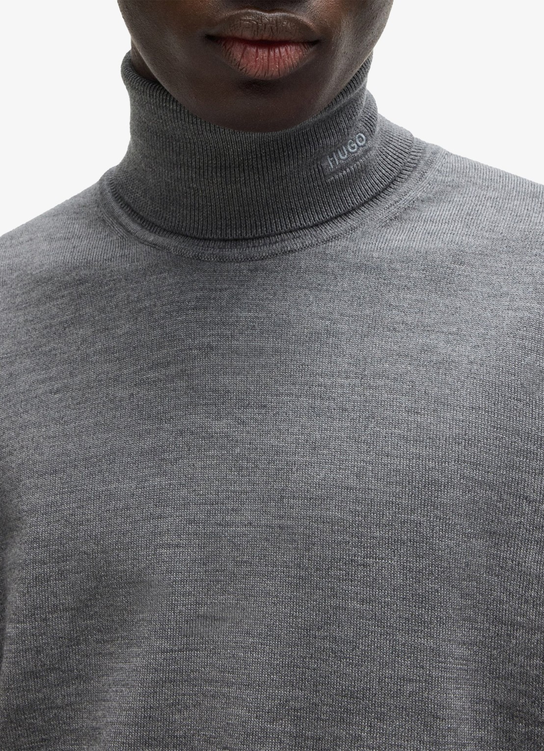 HUGO Regular-fit trui van scheerwol met col - detail 4 middengrijs