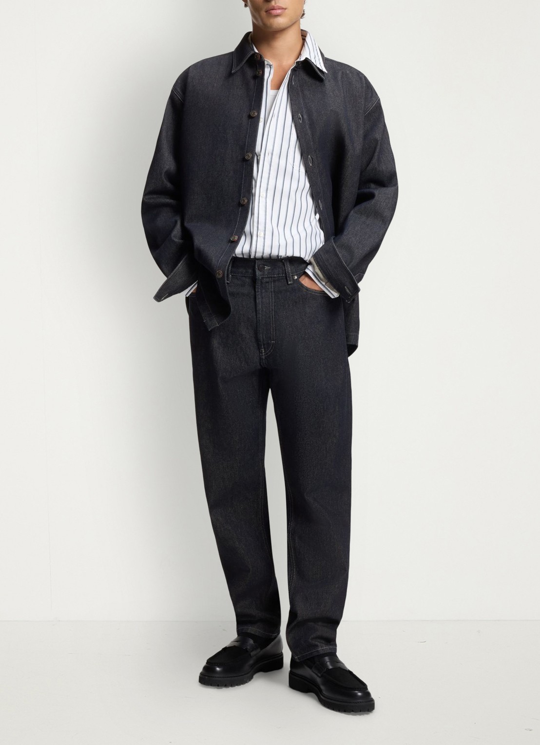 HUGO Relaxed fit jeans met steekzakken - voorkant 6 donkerblauw