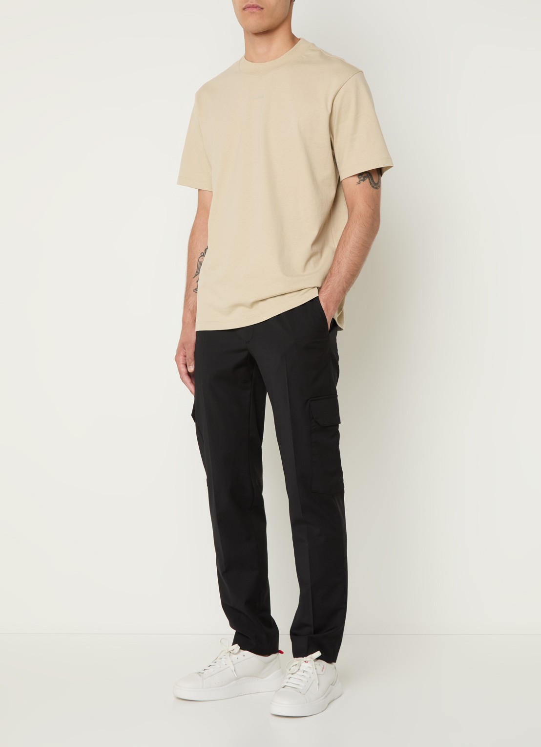 HUGO Relaxed-fit T-shirt van katoen met logoprint - voorkant 4 beige