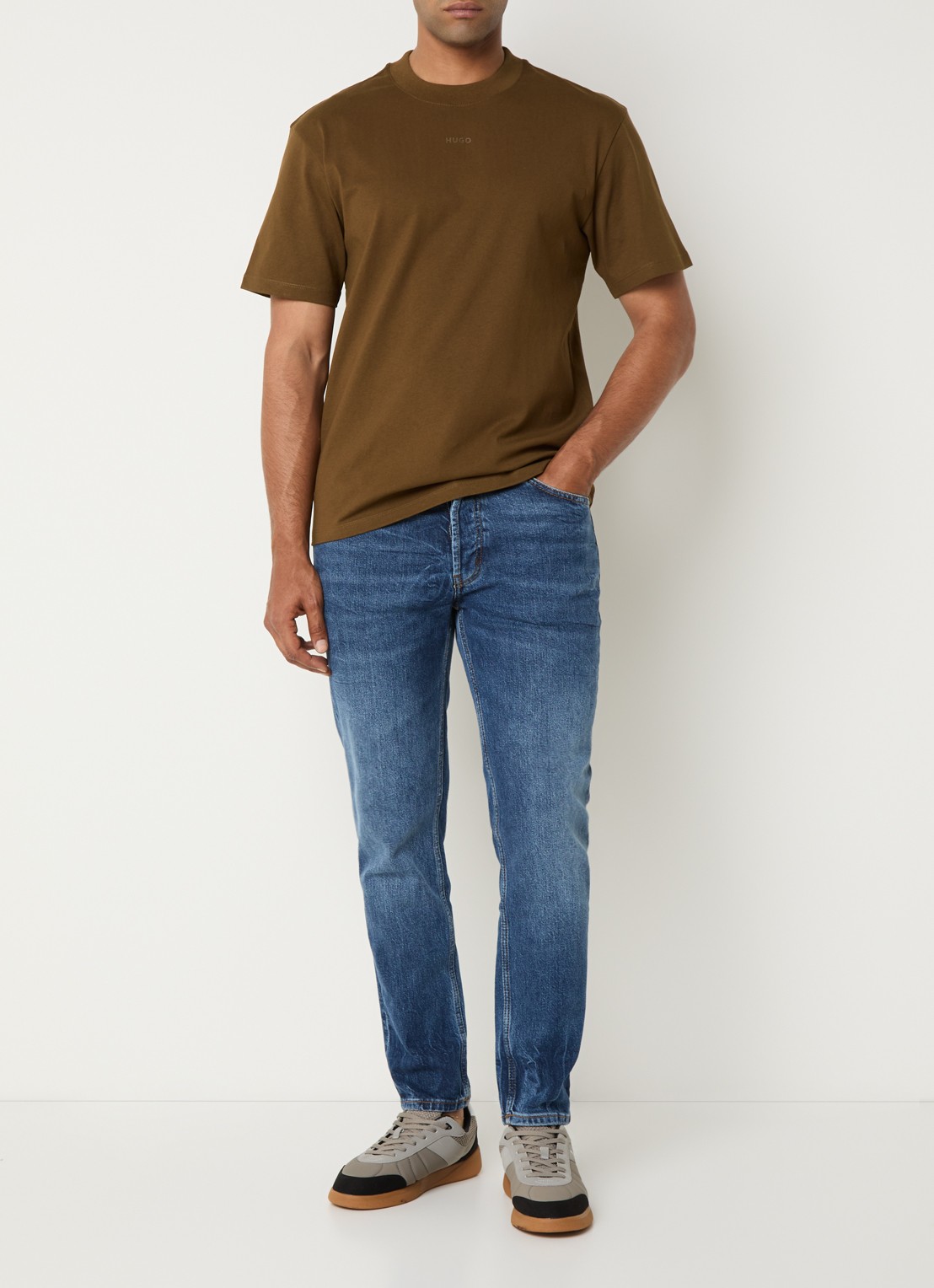 HUGO Relaxed-fit T-shirt van katoen met logoprint - voorkant 2 medium brown-217 / bruin
