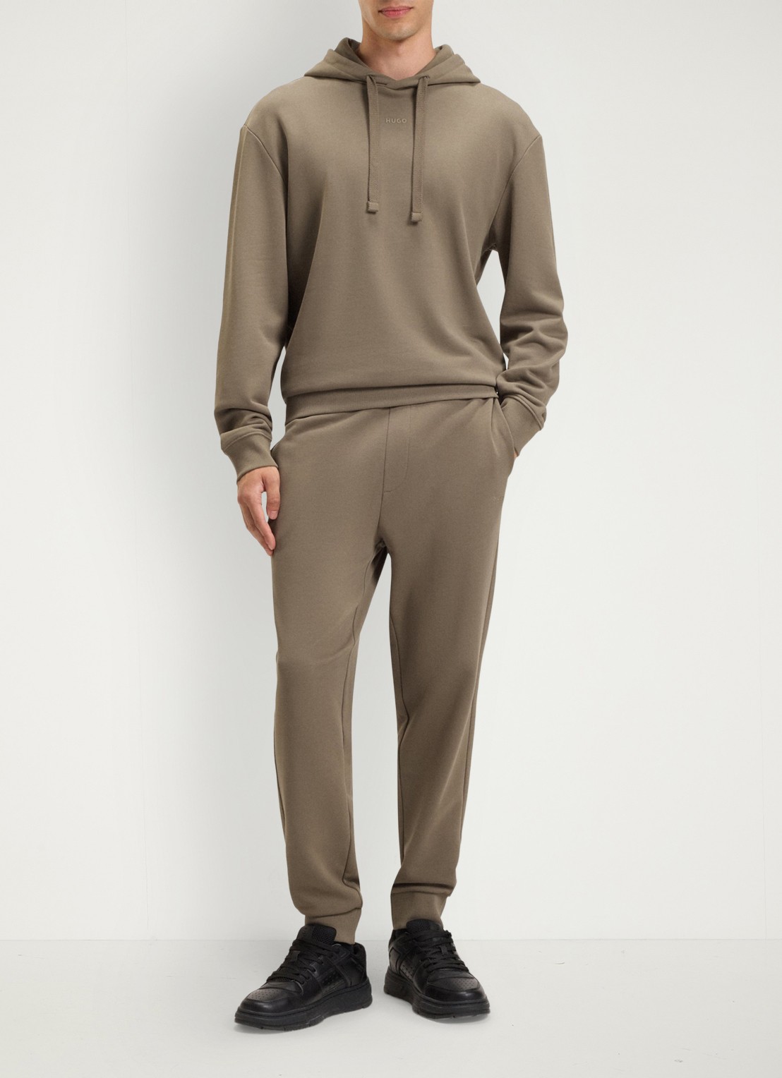 HUGO Relaxed-fit trainingspak met logoprints - voorkant 2 zand