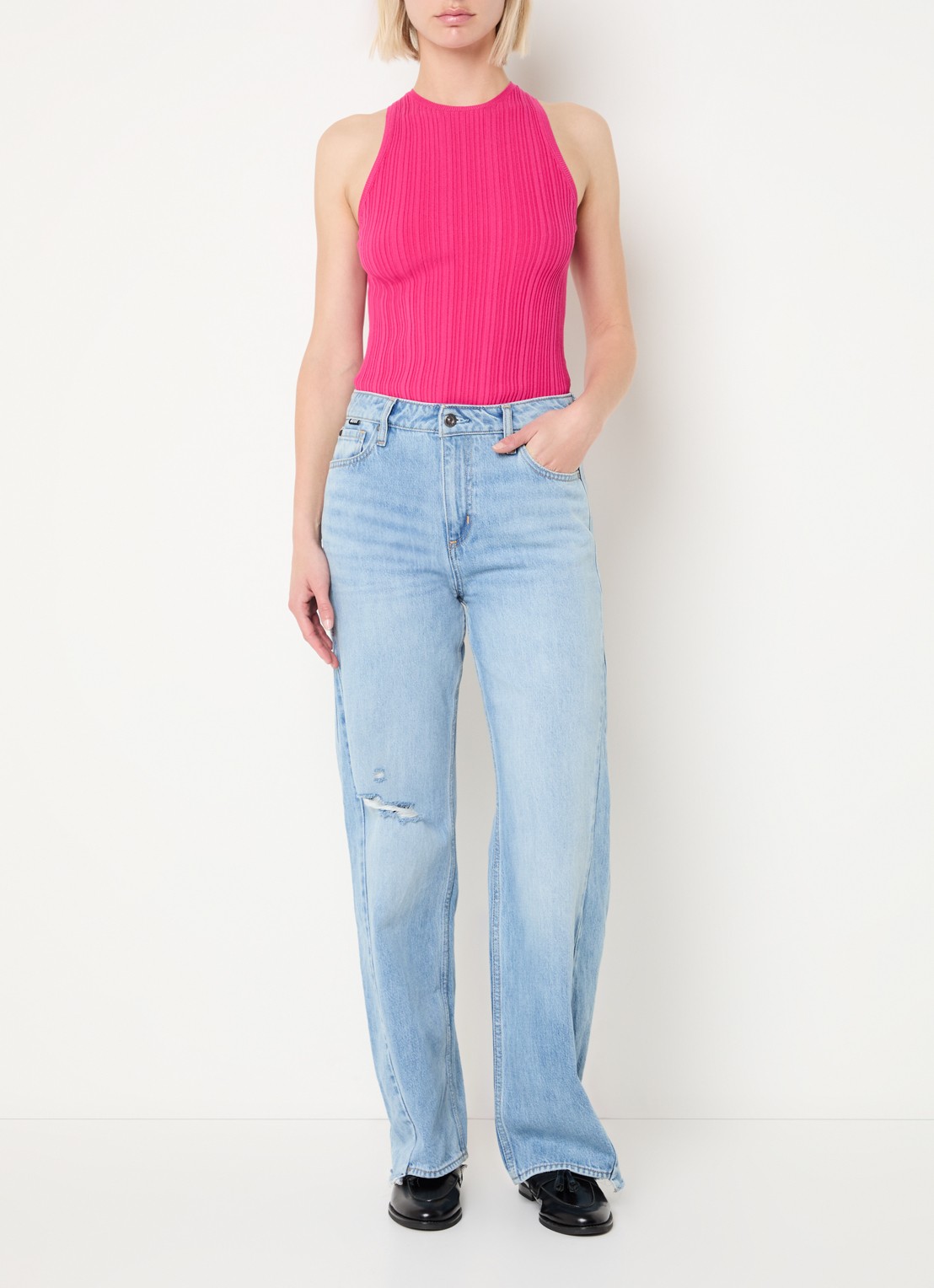 HUGO Sarepla  ribgebreide top met logoborduring  - voorkant 4 bright pink-675 / roze