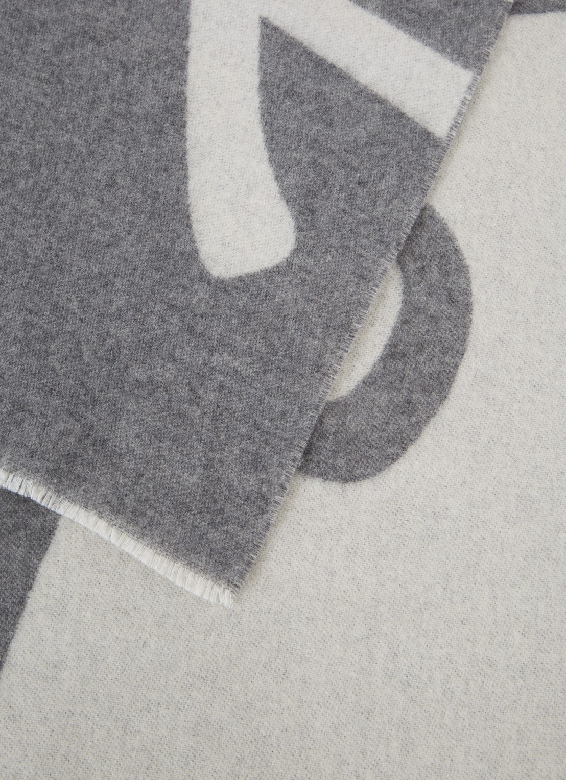 HUGO Sjaal in wolblend met logo 180 x 40 cm - detail 3 grijs