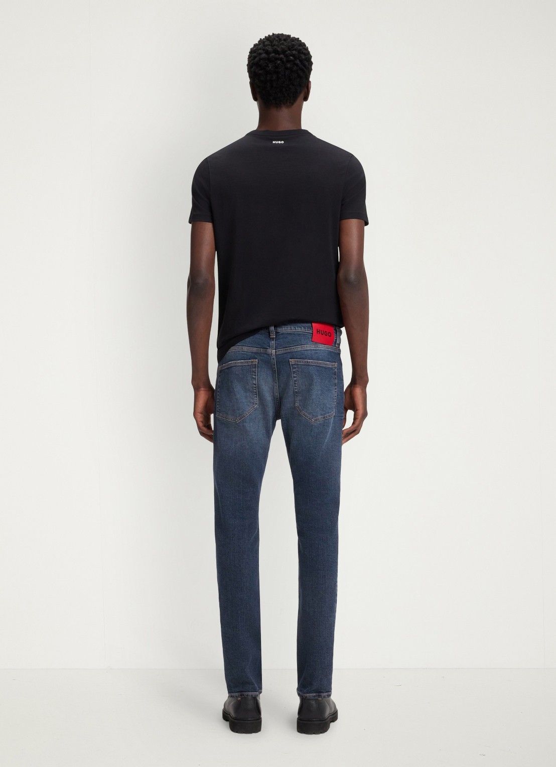 HUGO Slim fit jeans met donkere wassing - detail 2 middenblauw