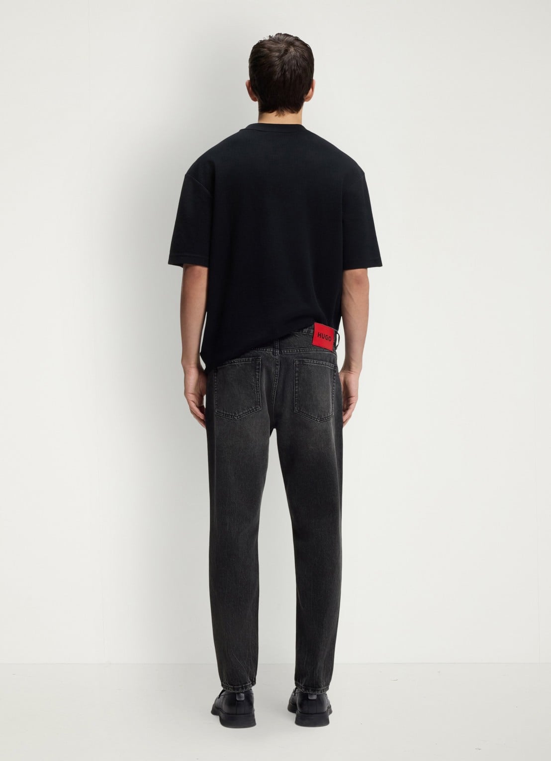 HUGO Slim fit jeans met gekleurde wassing - achterkant 3 zwart