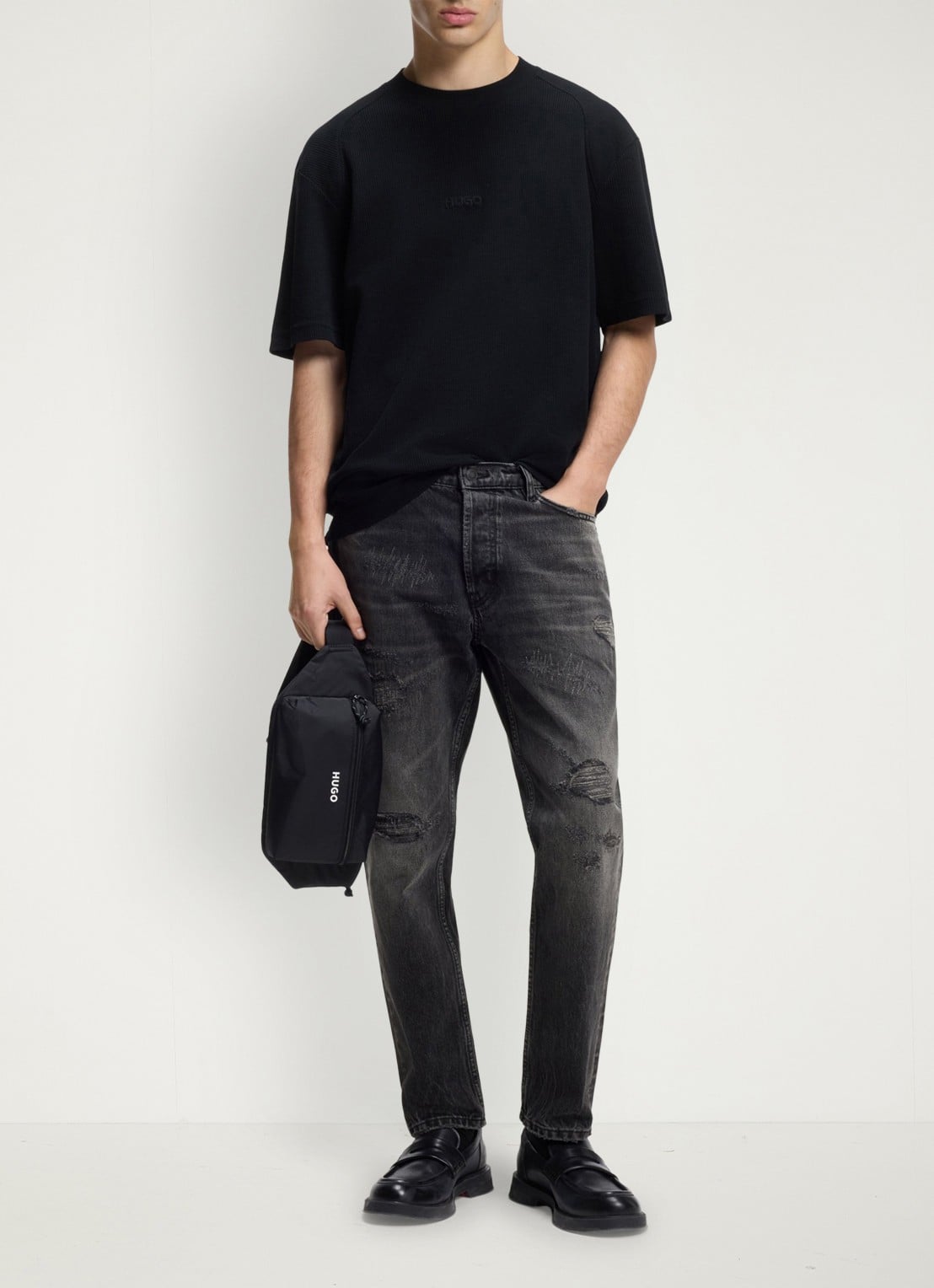 HUGO Slim fit jeans met gekleurde wassing - voorkant 2 zwart
