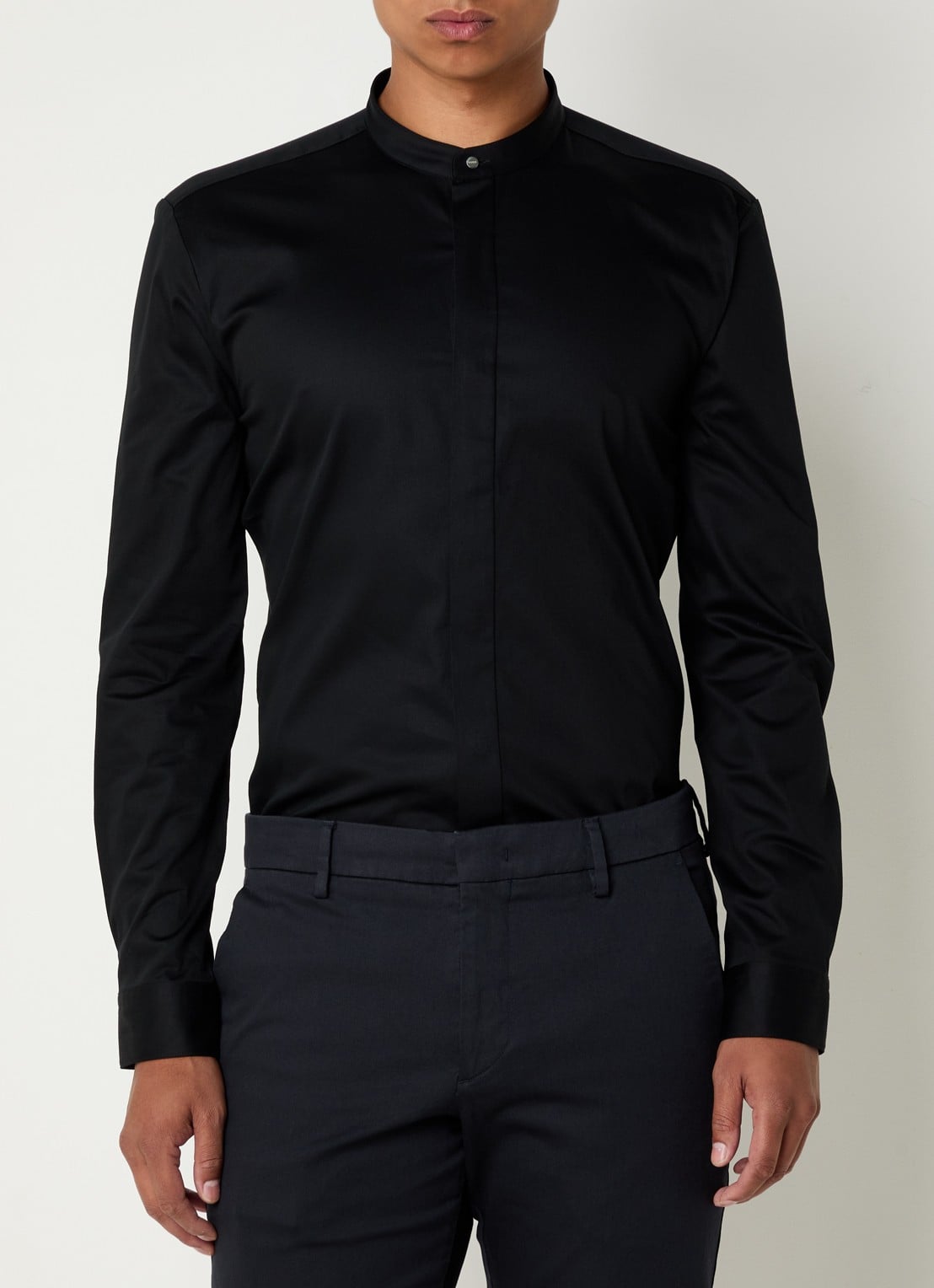 HUGO Slim-fit overhemd van stretchkatoen met opstaande kraag - detail 6 zwart