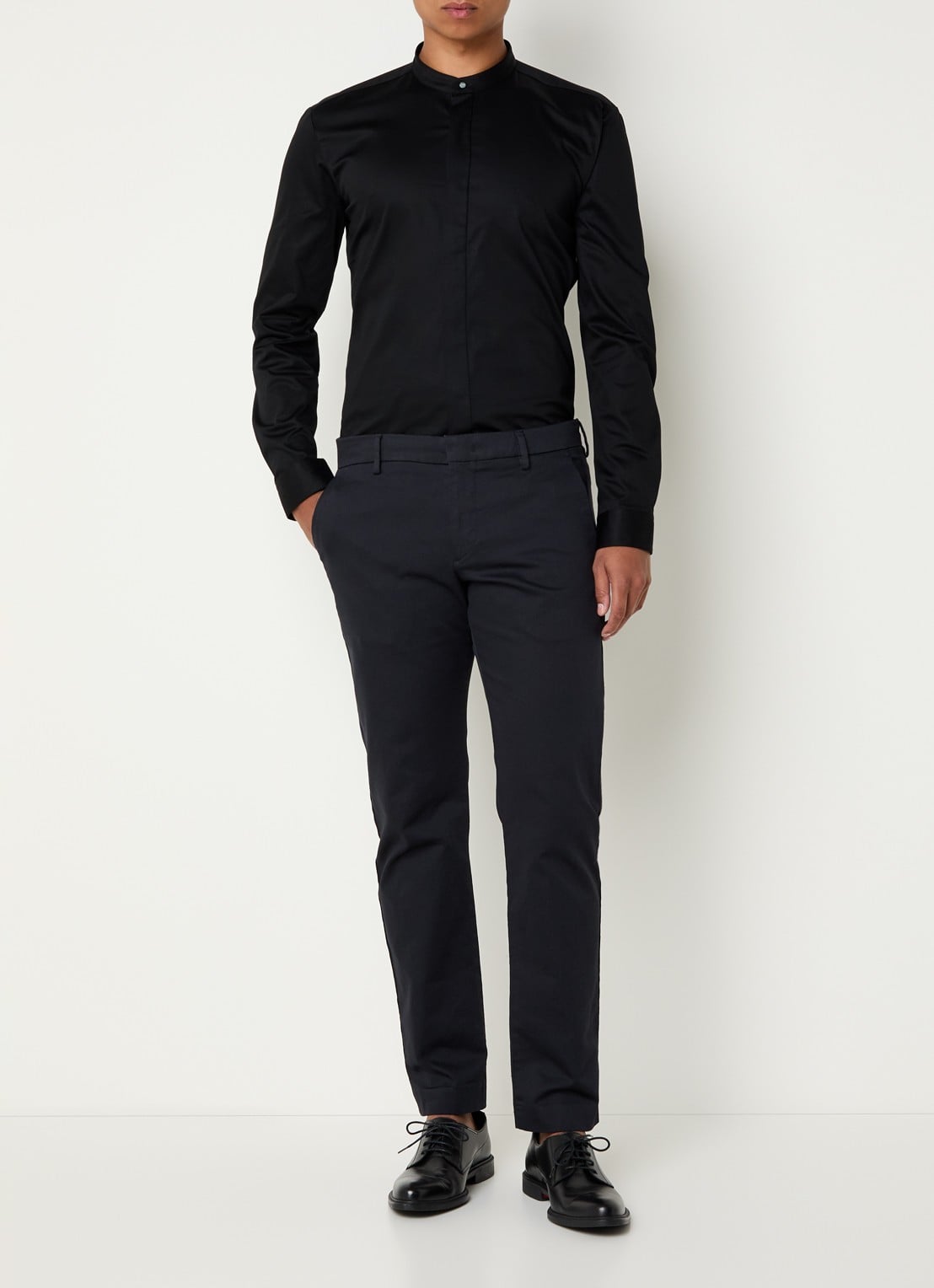 HUGO Slim-fit overhemd van stretchkatoen met opstaande kraag - voorkant 10 zwart