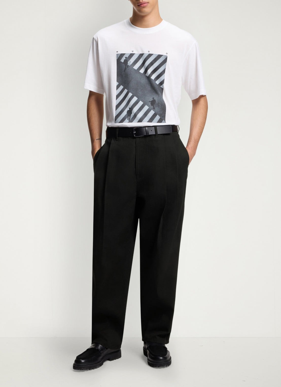 HUGO Straight leg jeans met steekzakken - voorkant 3 zwart