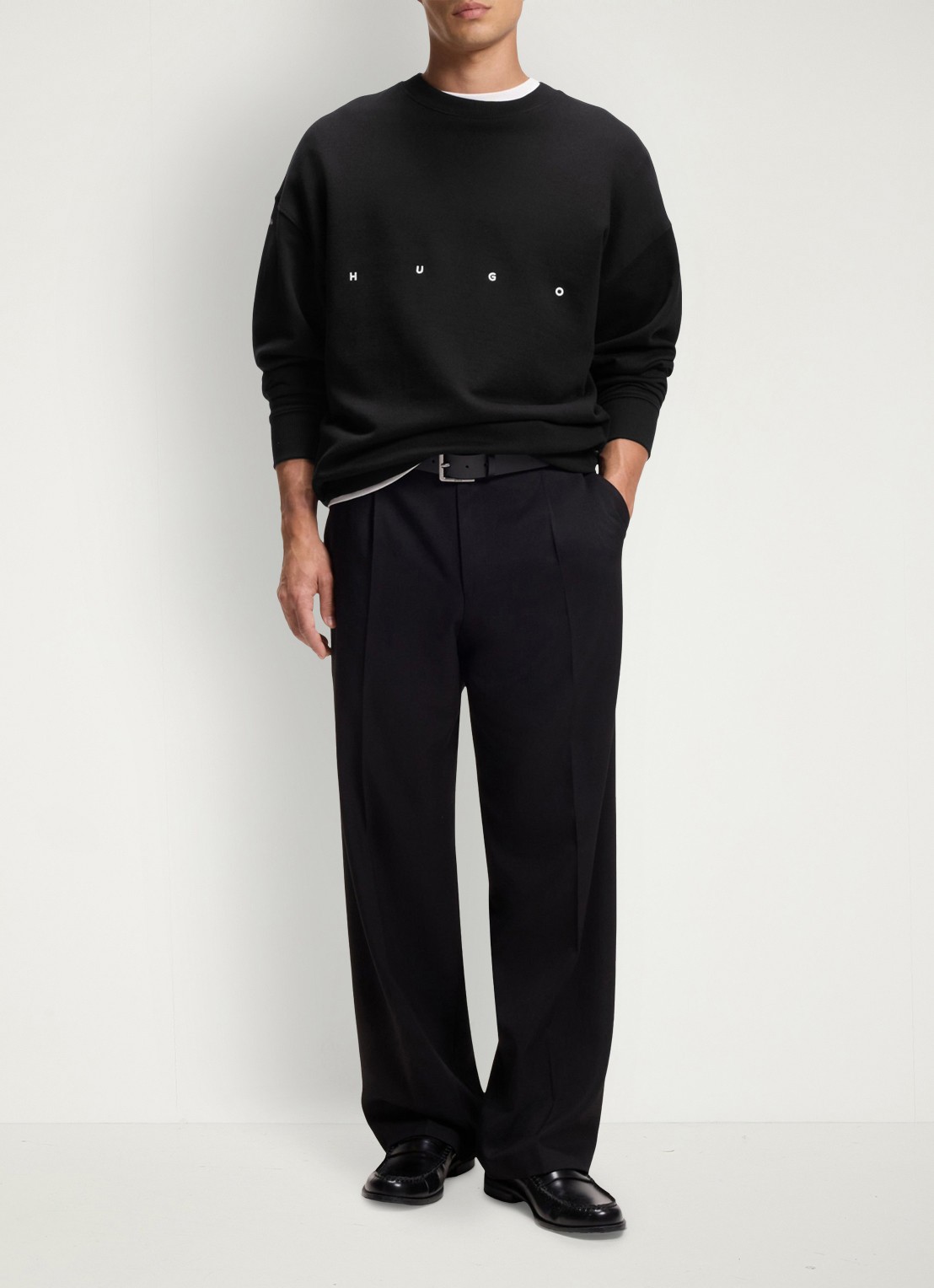 HUGO Sweater met logo - voorkant 2 zwart