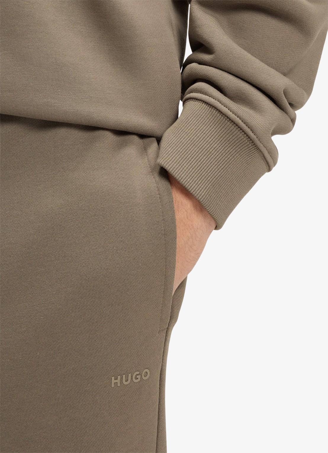 HUGO Trainingsbroek van katoenen badstof met logoprint - detail 3 bronsgroen