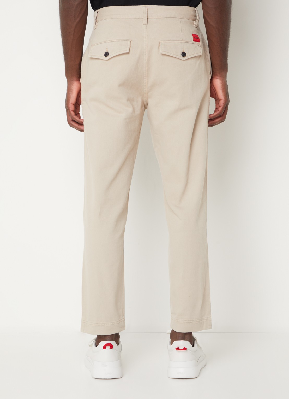 HUGO Zeebo tapered fit chino met steekzakken - achterkant 5 beige