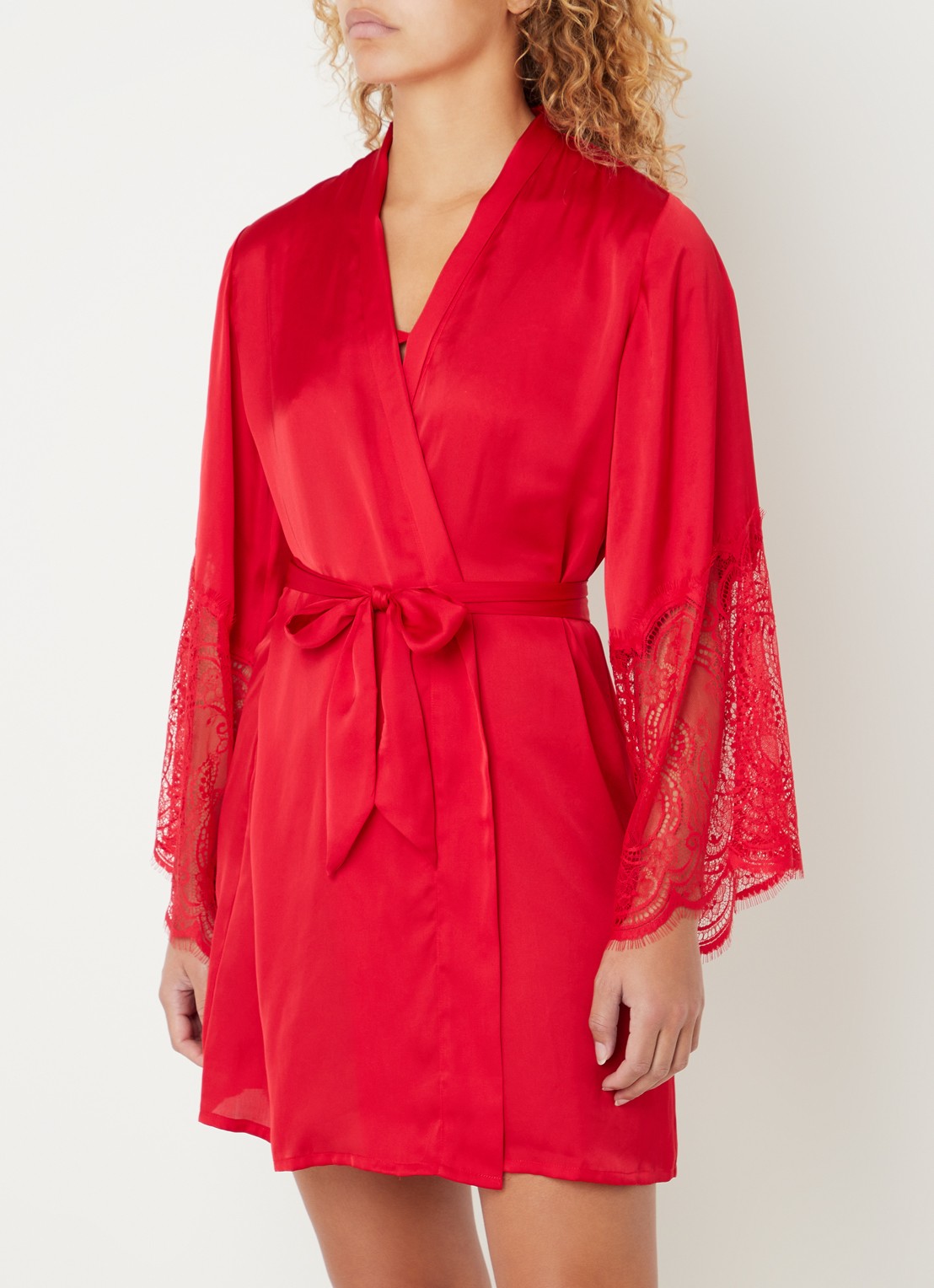 Hunkemöller Kimono van satijn met kant - voorkant 4 steenrood