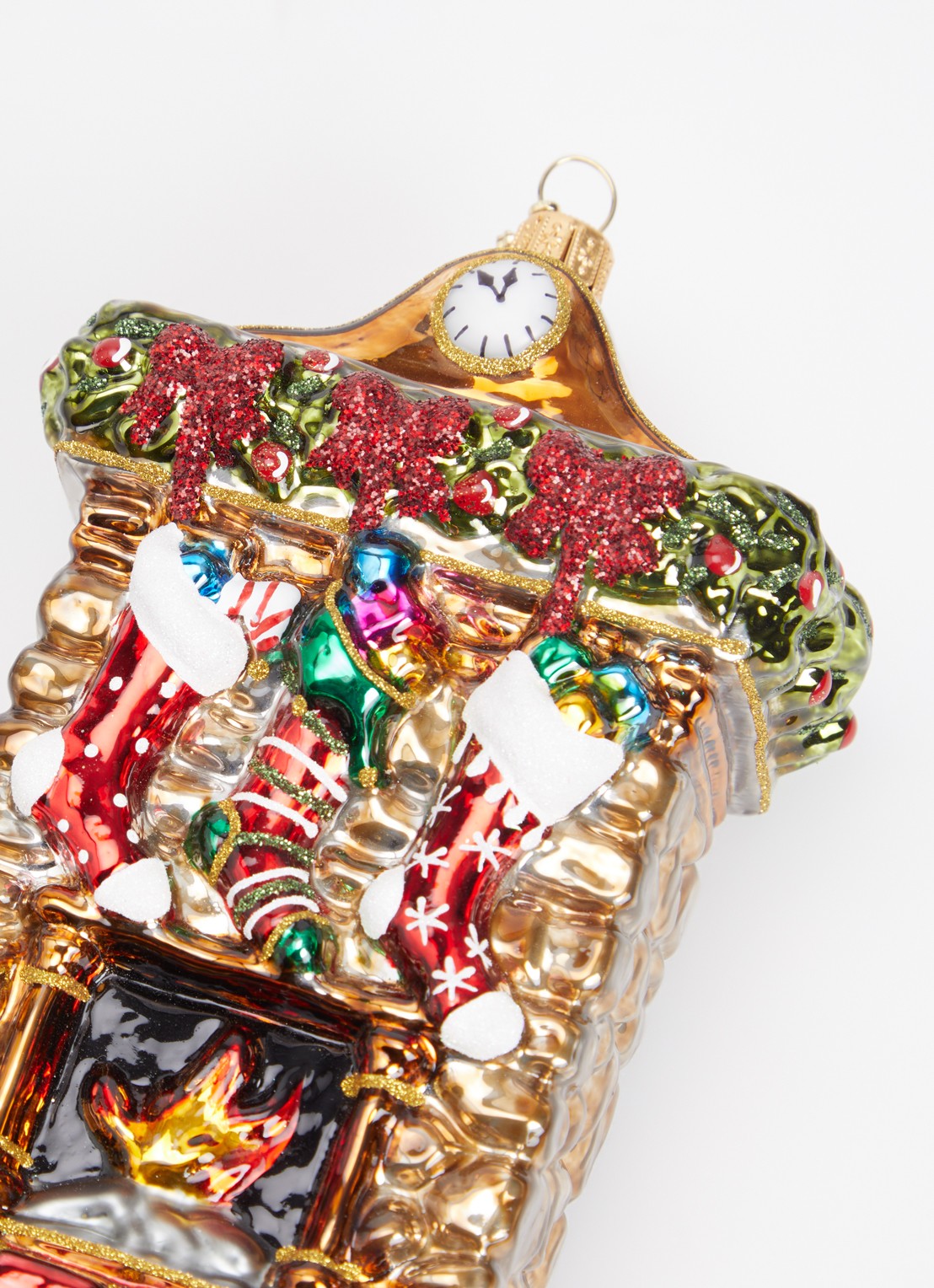 Huras Family Fireplace with stockings kersthanger 15 cm - detail multicolor