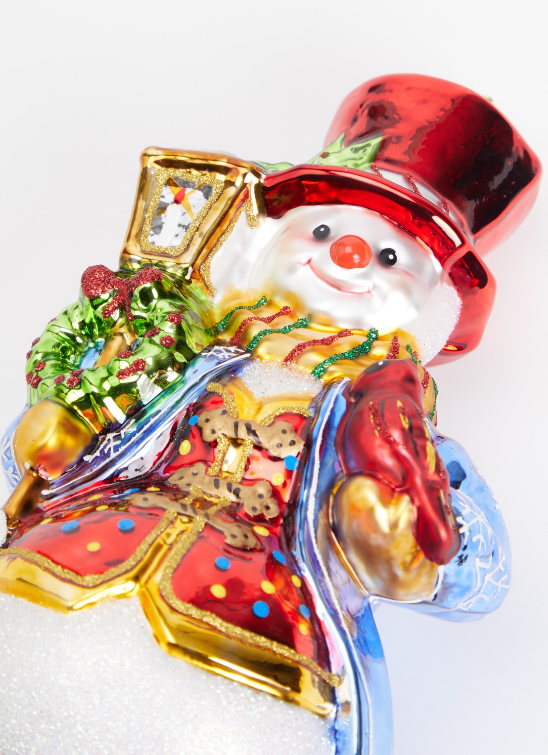Huras Family Snowman with lantern kersthanger 16,5 cm - detail multicolor