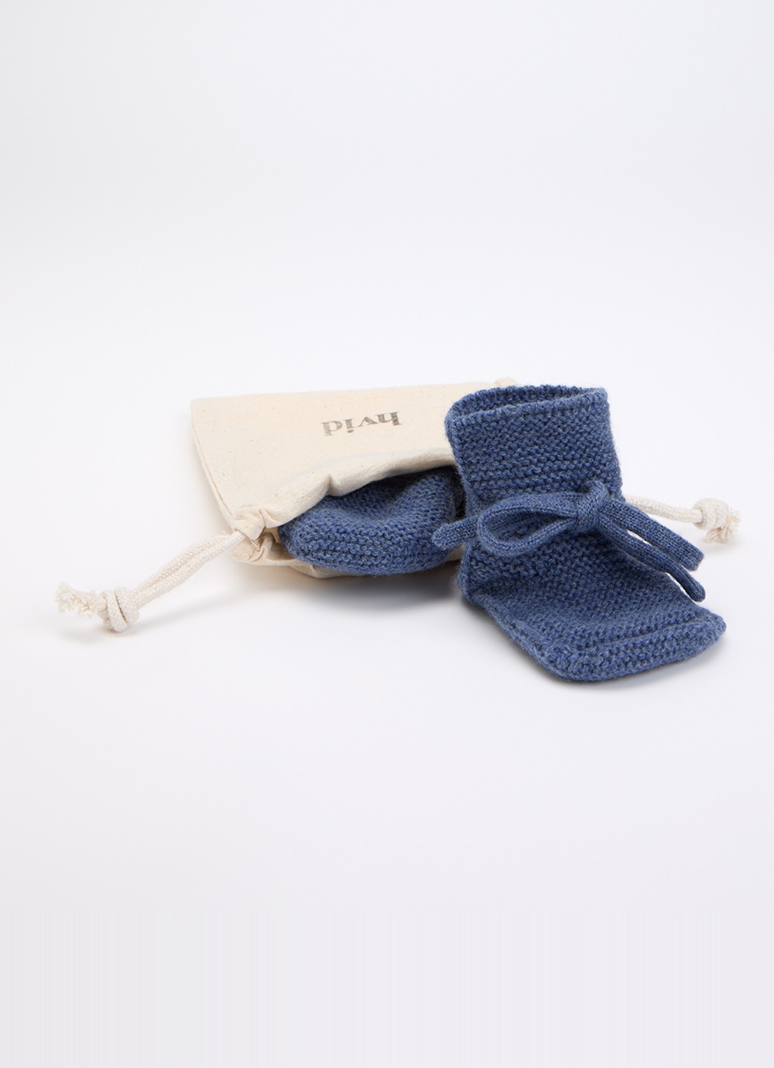 Hvid Booties babyslofjes met strikdetail - voorkant 3 staalblauw
