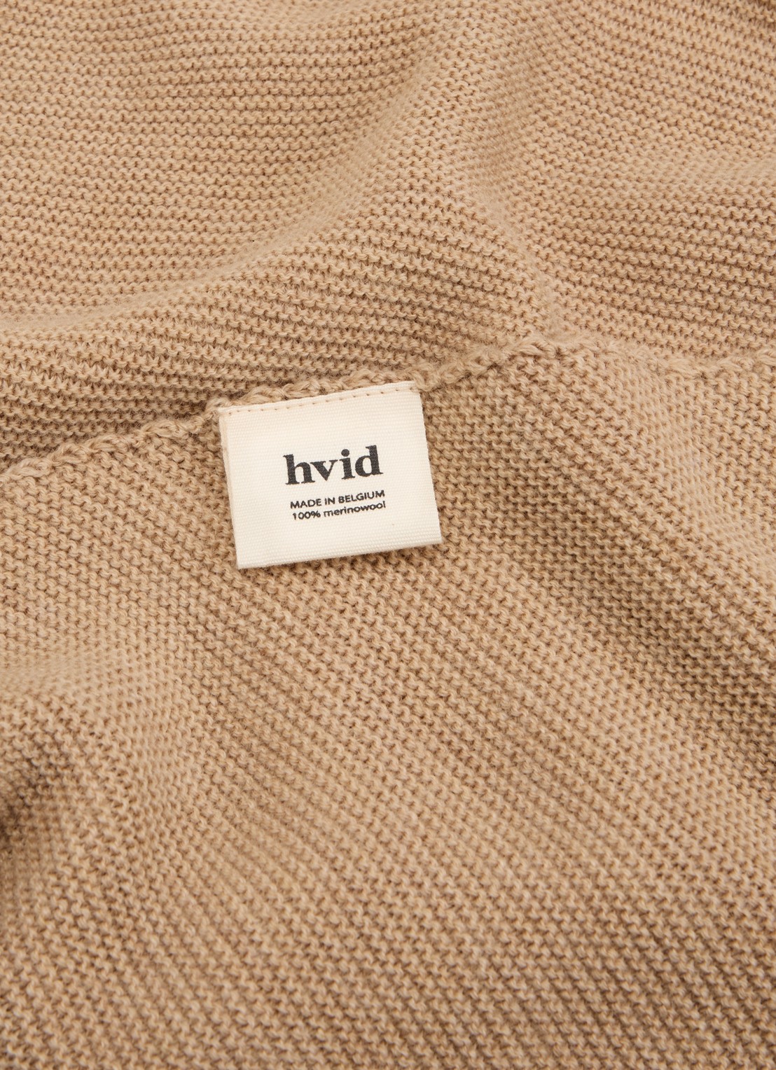 Hvid Josephina grofgebreide sjaal van merino wol 135 x 35 cm - detail 3 zand